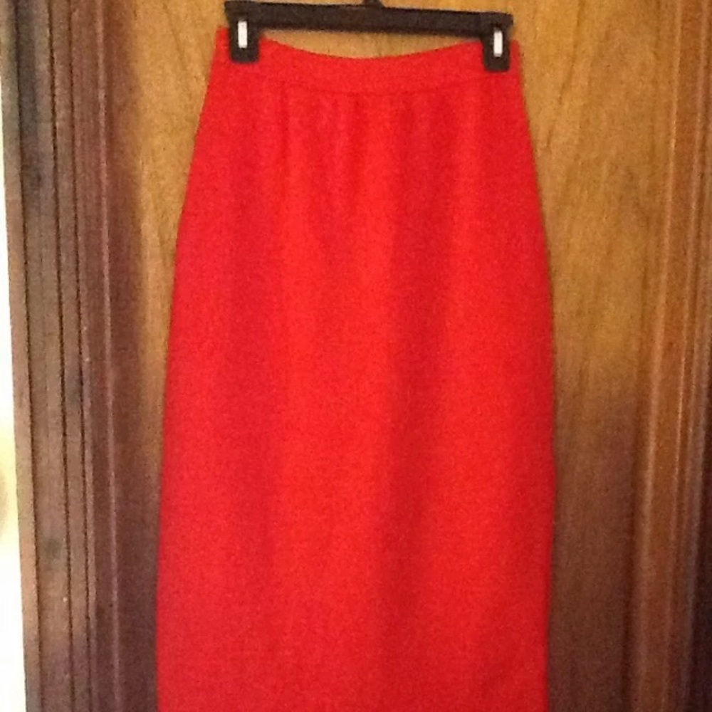 St John Evening Red Knit Long Skirt Size 4